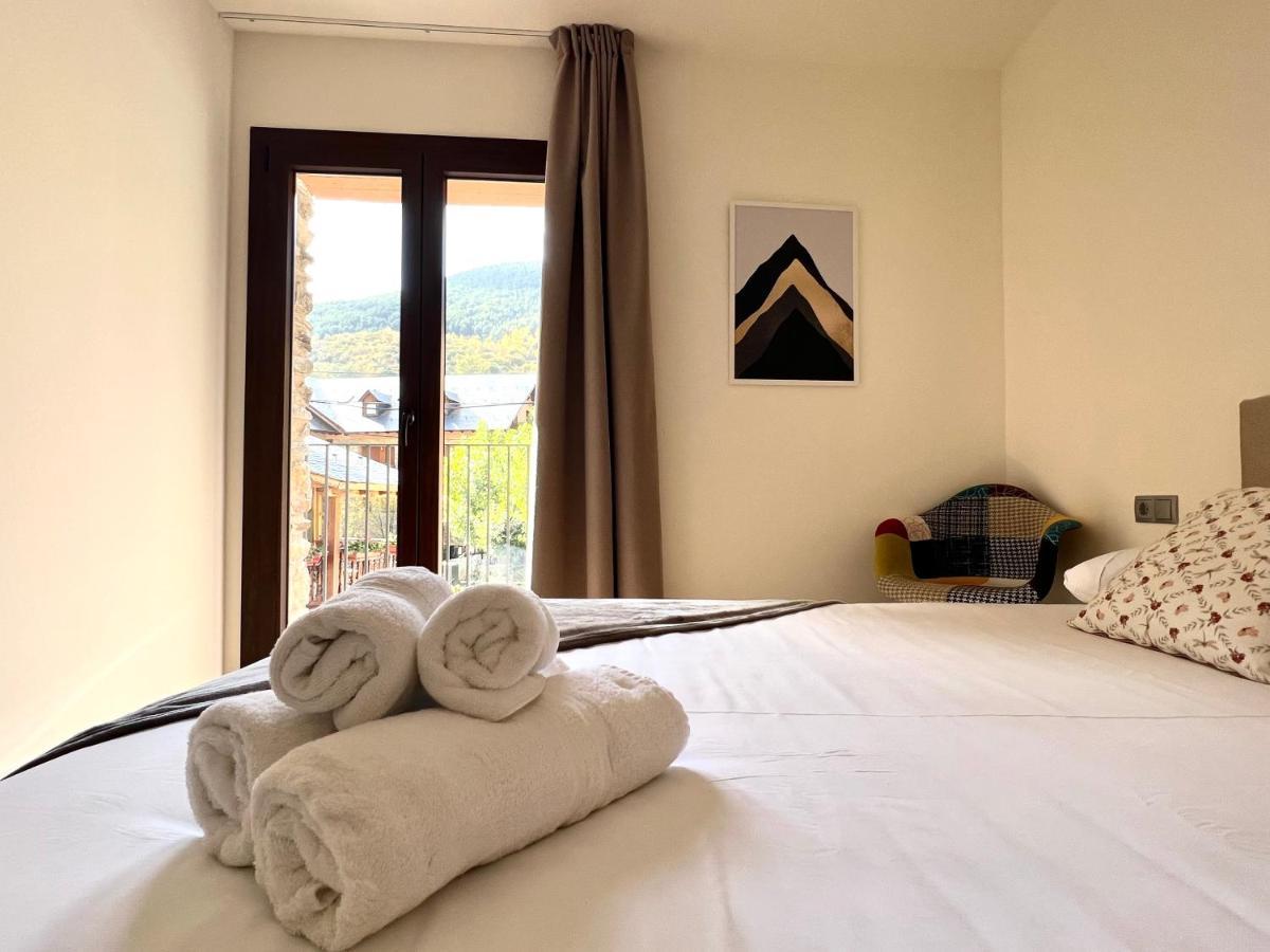 Espot Cowork & Apartments - L'Amfitriona 外观 照片