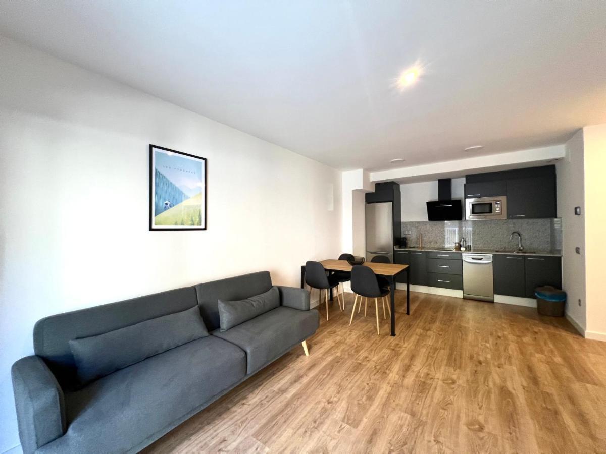 Espot Cowork & Apartments - L'Amfitriona 外观 照片