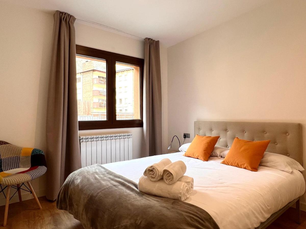 Espot Cowork & Apartments - L'Amfitriona 外观 照片
